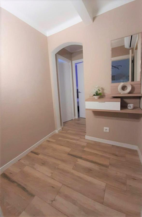 Apartamento Nuria Figueres  Bagian luar foto