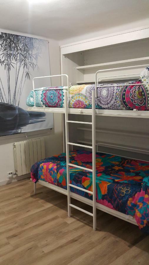 Apartamento Nuria Figueres  Bagian luar foto