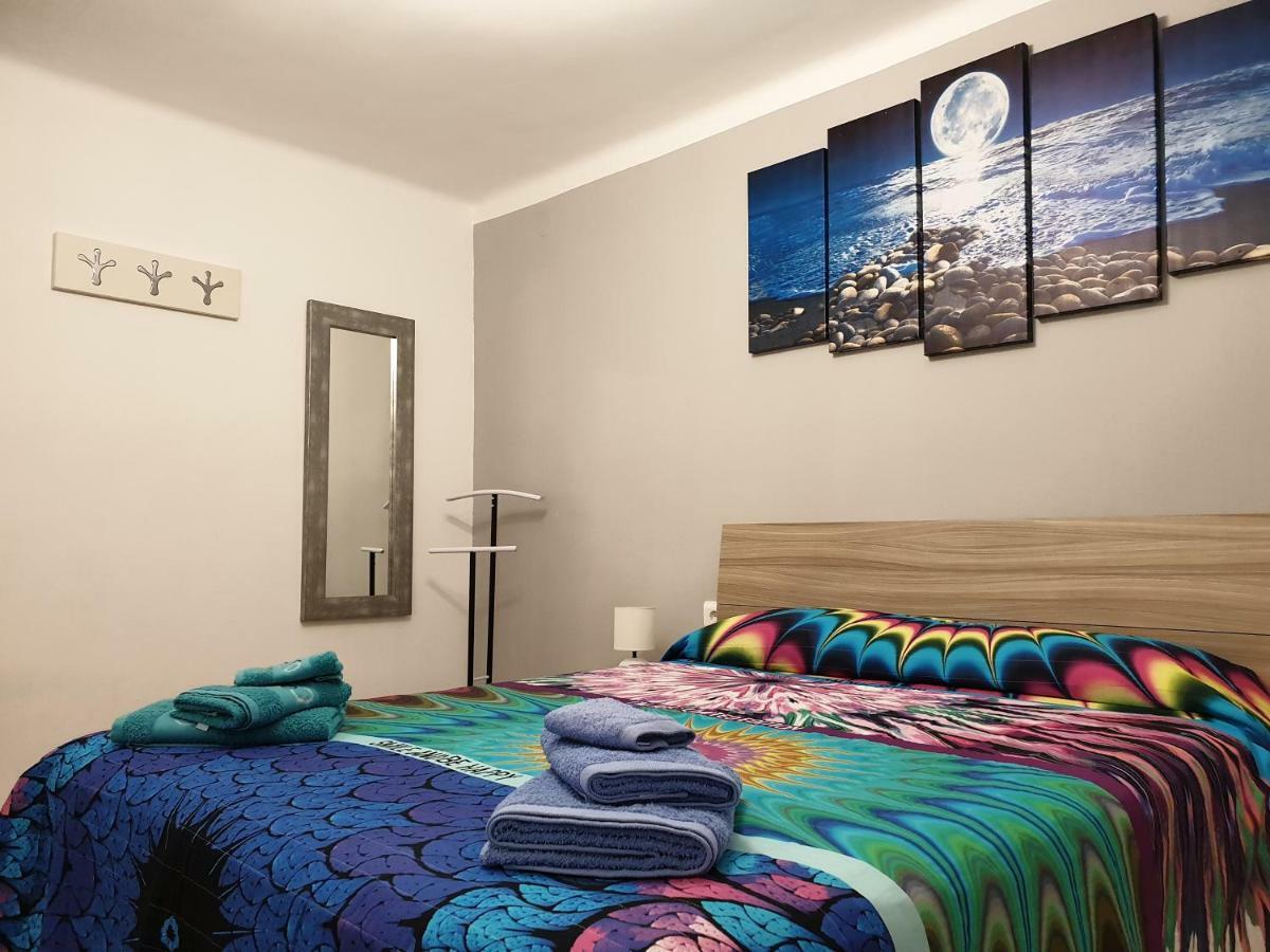 Apartamento Nuria Figueres  Bagian luar foto